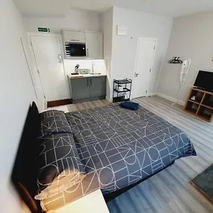 On Sea - Westcliff - Great Location Apartment