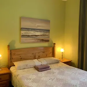 Near The Sea With Free Parking Apartment